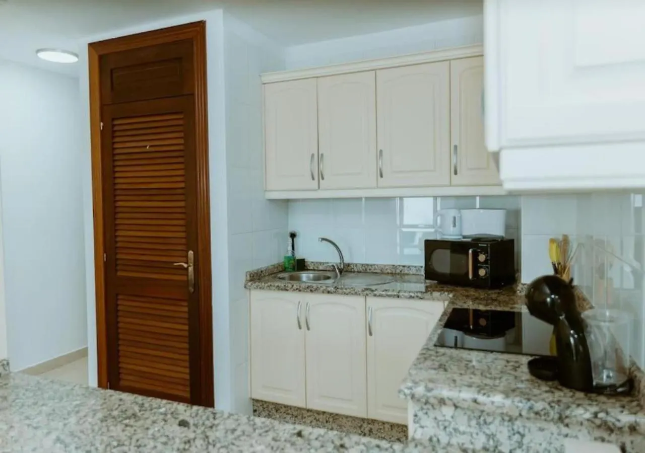 Seaview Splendor 2 Bedroom Modern Comfort أذيخي